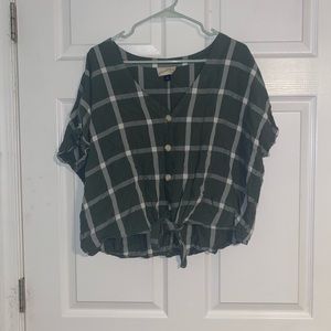 Grid pattern cropped button down